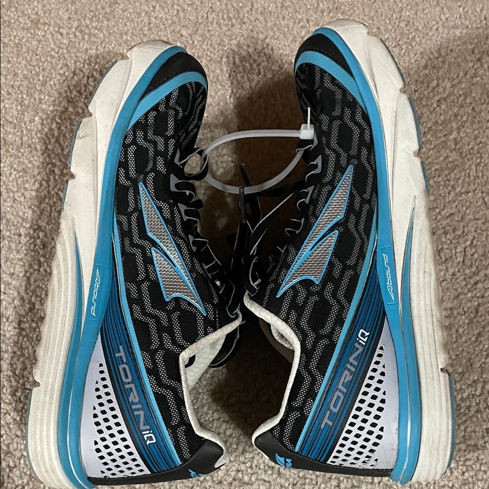 Altra Women's Torin iQ Sneakers - Black, Teal & White‎ - Picture 7 of 7